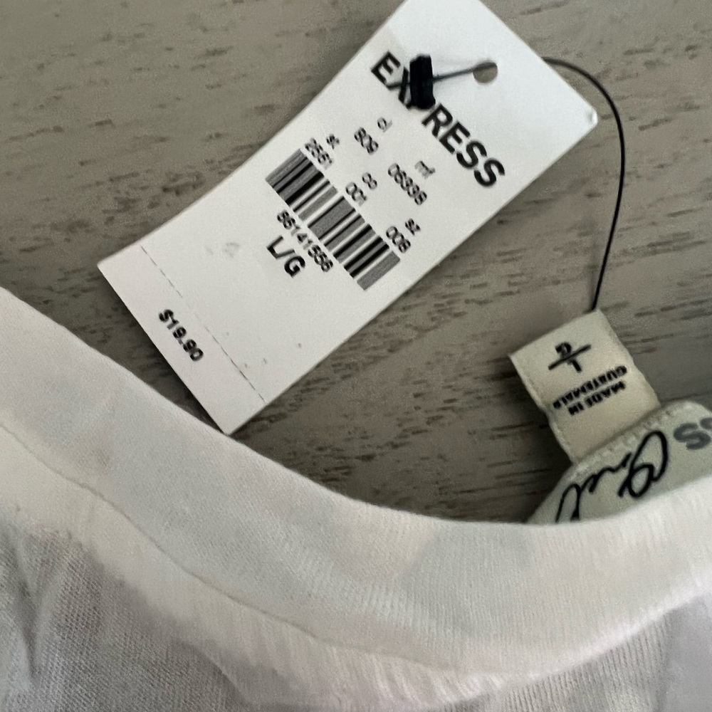 Express Graphic Tee - Picture 3 of 3